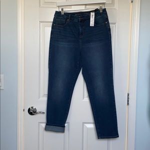 NWT the So Slimming Chico’s Girlfriend Ankle Jeans